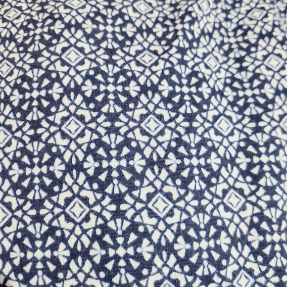 Liz Claiborne Sleeveless Tank Top Shirt Woman's Size PXL Flowey & Lightweight - Picture 8 of 10